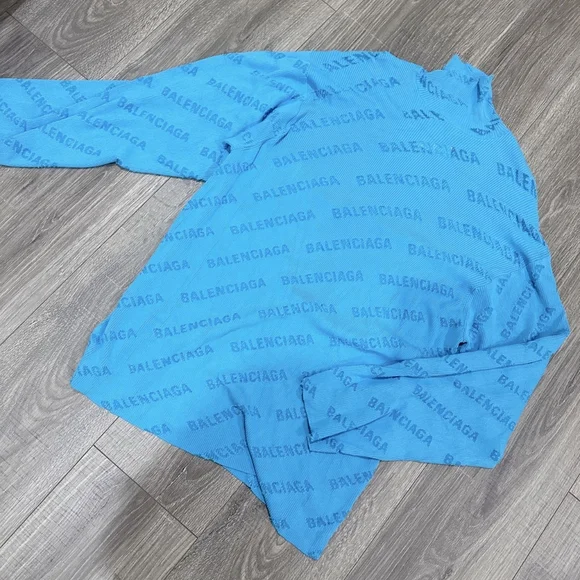 Balenciaga Logo Oversize Turtleneck Sweater - Picture 2 of 4